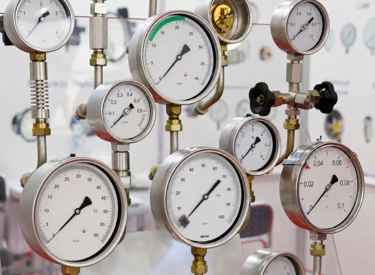 PRESSURE & TEMPERATURE GAUGES